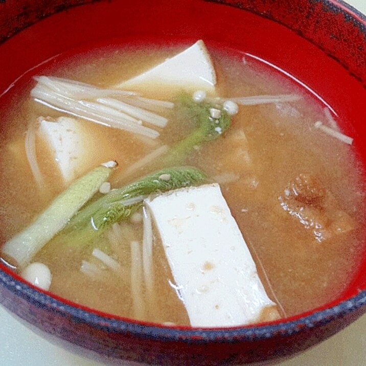 季節の味♪　「タラの芽と厚揚げの味噌汁」